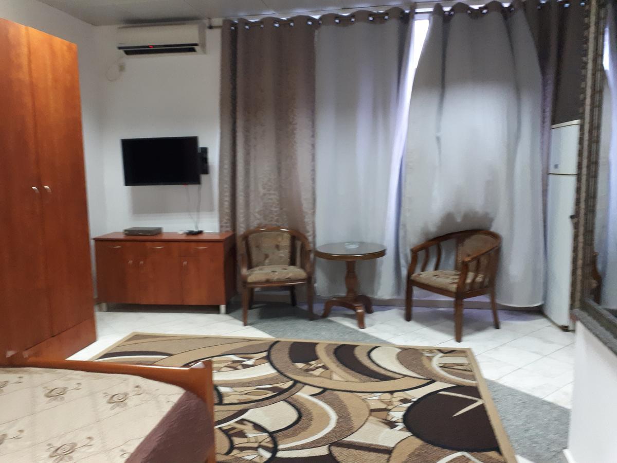 Hotel Rothschild 37 Бат Ям Екстериор снимка