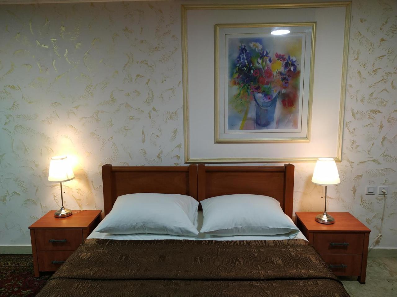 Hotel Rothschild 37 Бат Ям Екстериор снимка