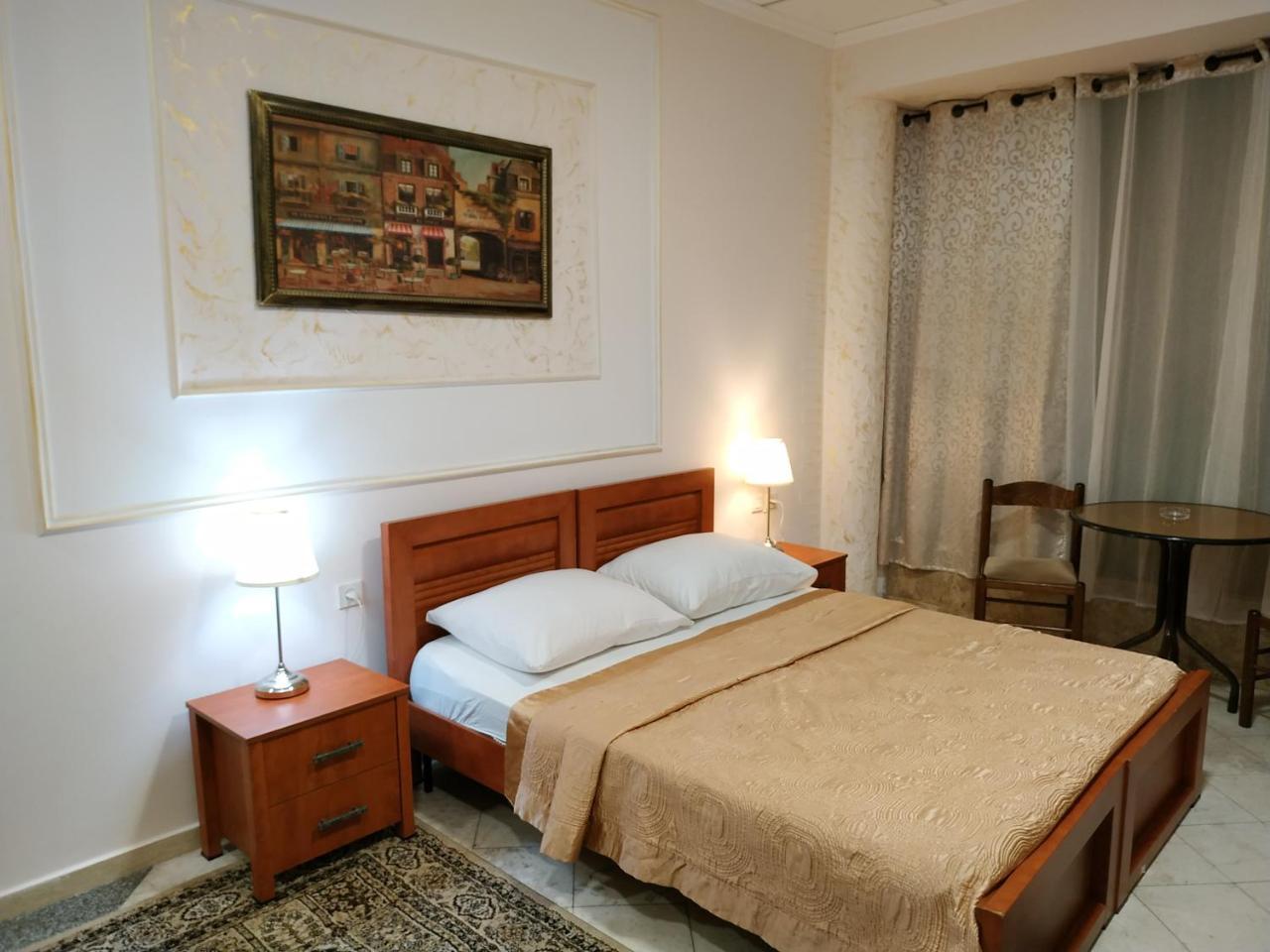 Hotel Rothschild 37 Бат Ям Екстериор снимка